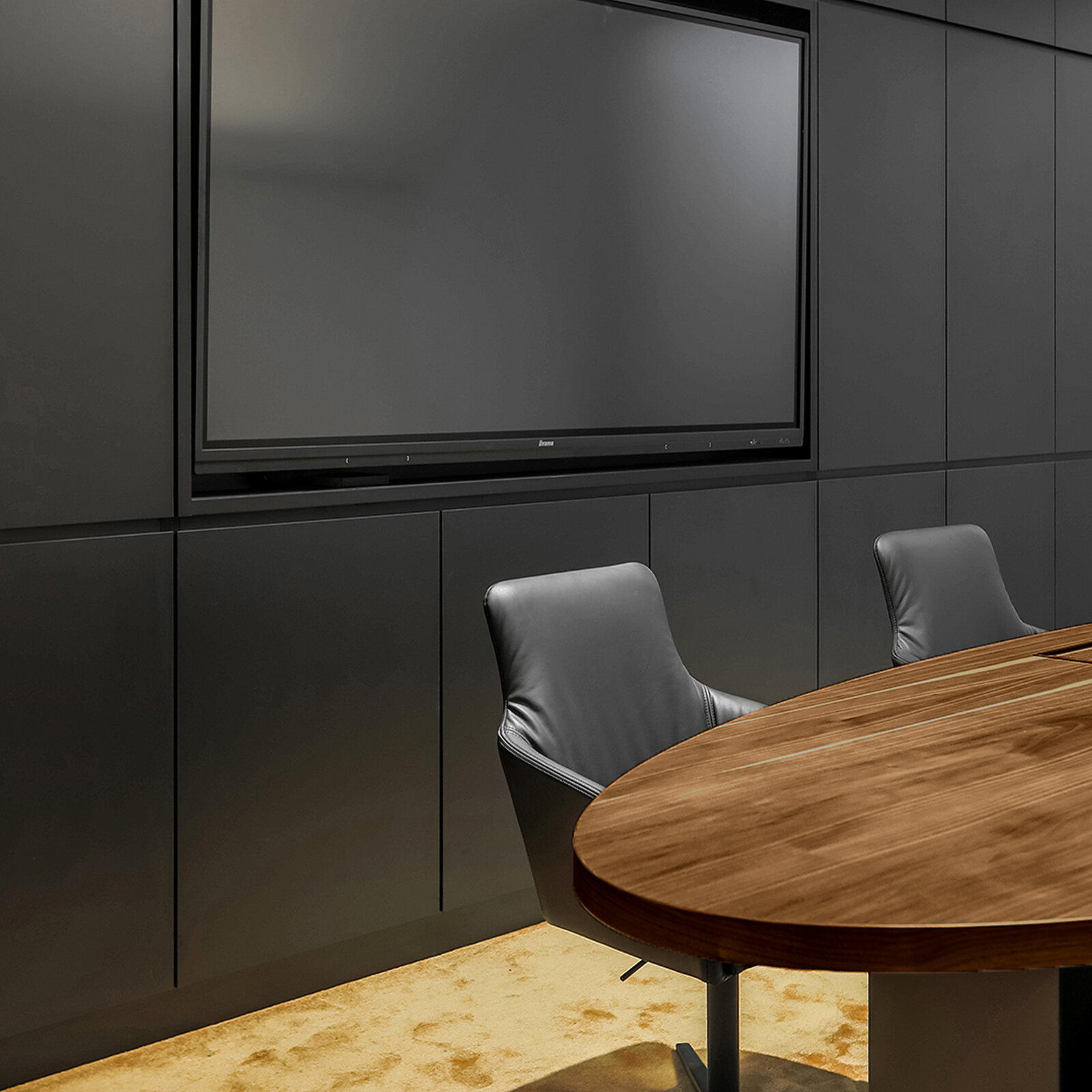 zieflekoch Objekteinrichtung Büro Exklusivbau Gruppe Konferenzraum Meetingraum Stühle Tisch Holz