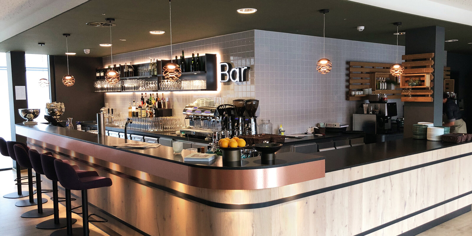 zieflekoch Sander Bar Eiche Metall Stühle Fliesen Europalette