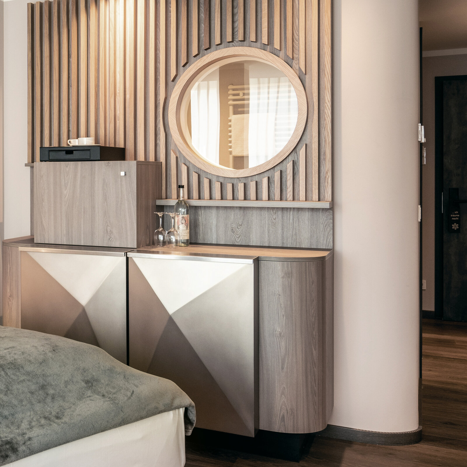 zieflekoch Sideboard Spiegel Schrank Holzwand Zimmer Schlafzimmer Holz