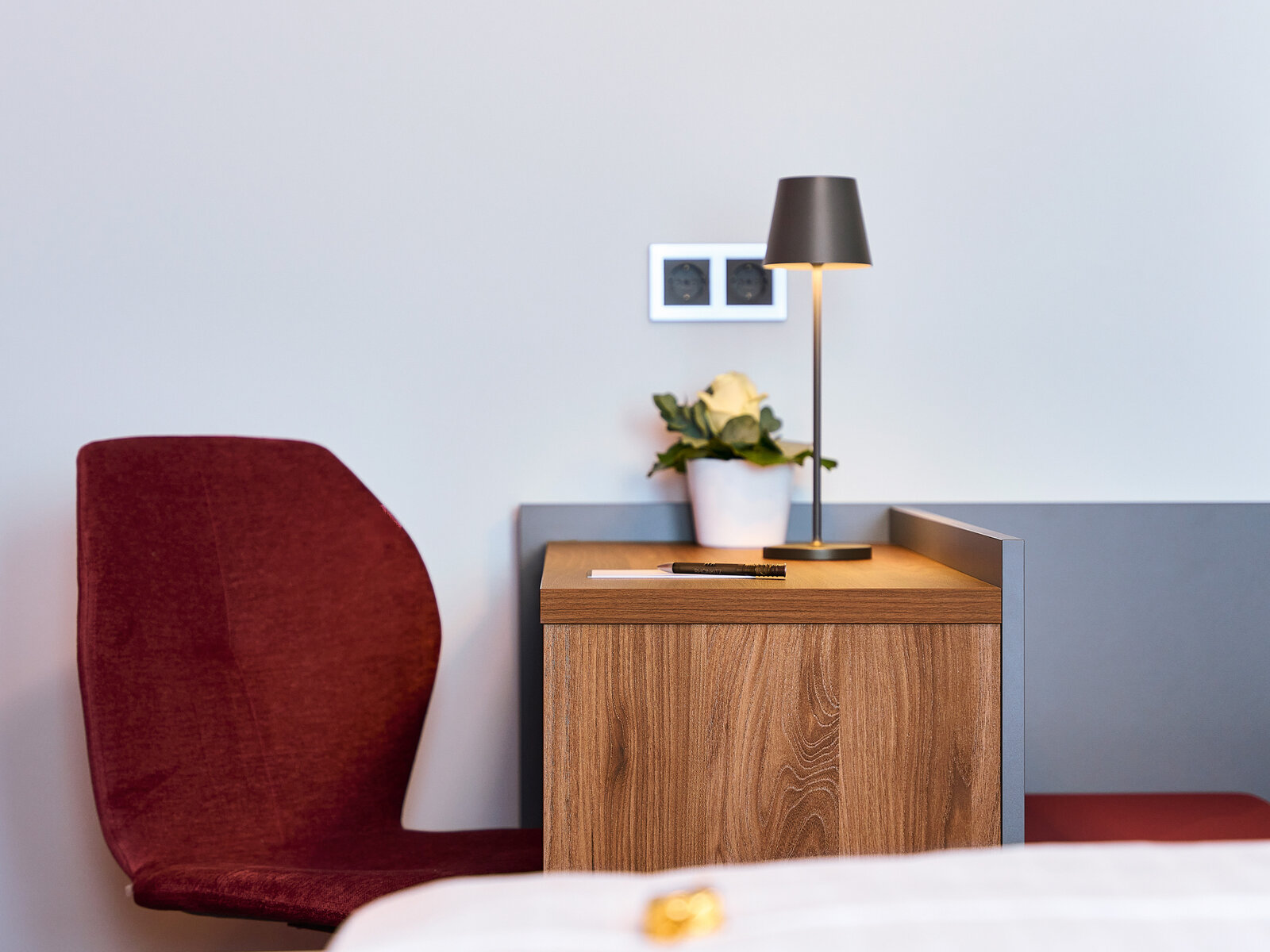 zieflekoch Rhönkitz Zimmer Schreibtisch Holz