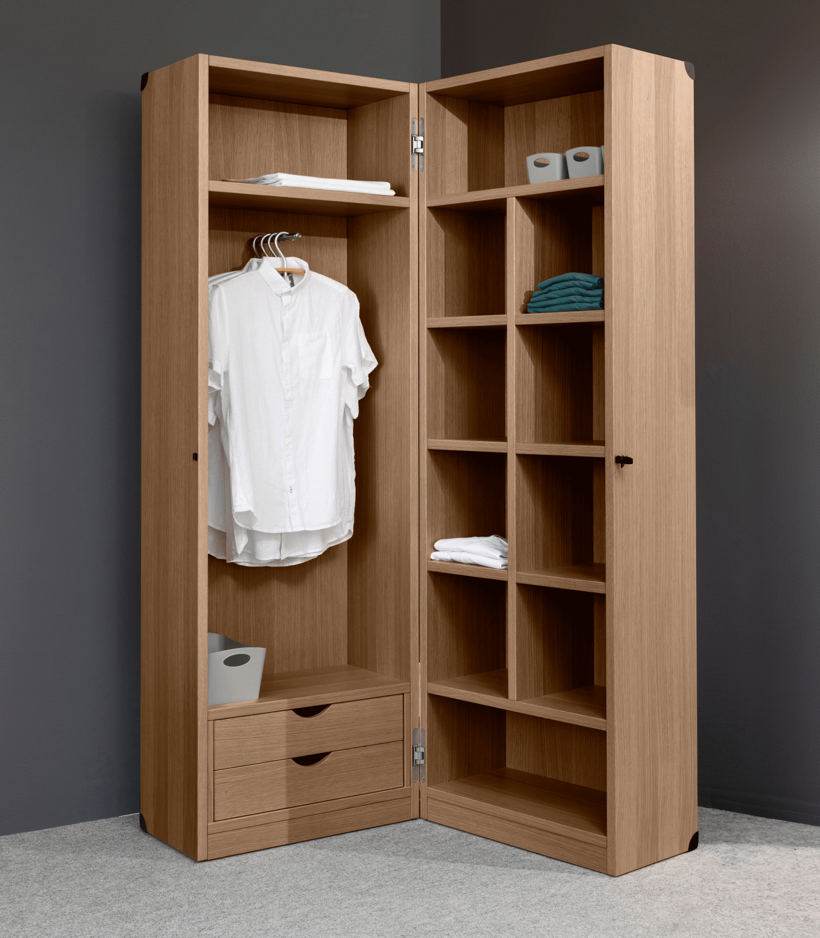 zieflekoch Musterzimmer Cozy Animation GIF Kleiderschrank Holz Reiselust-Design