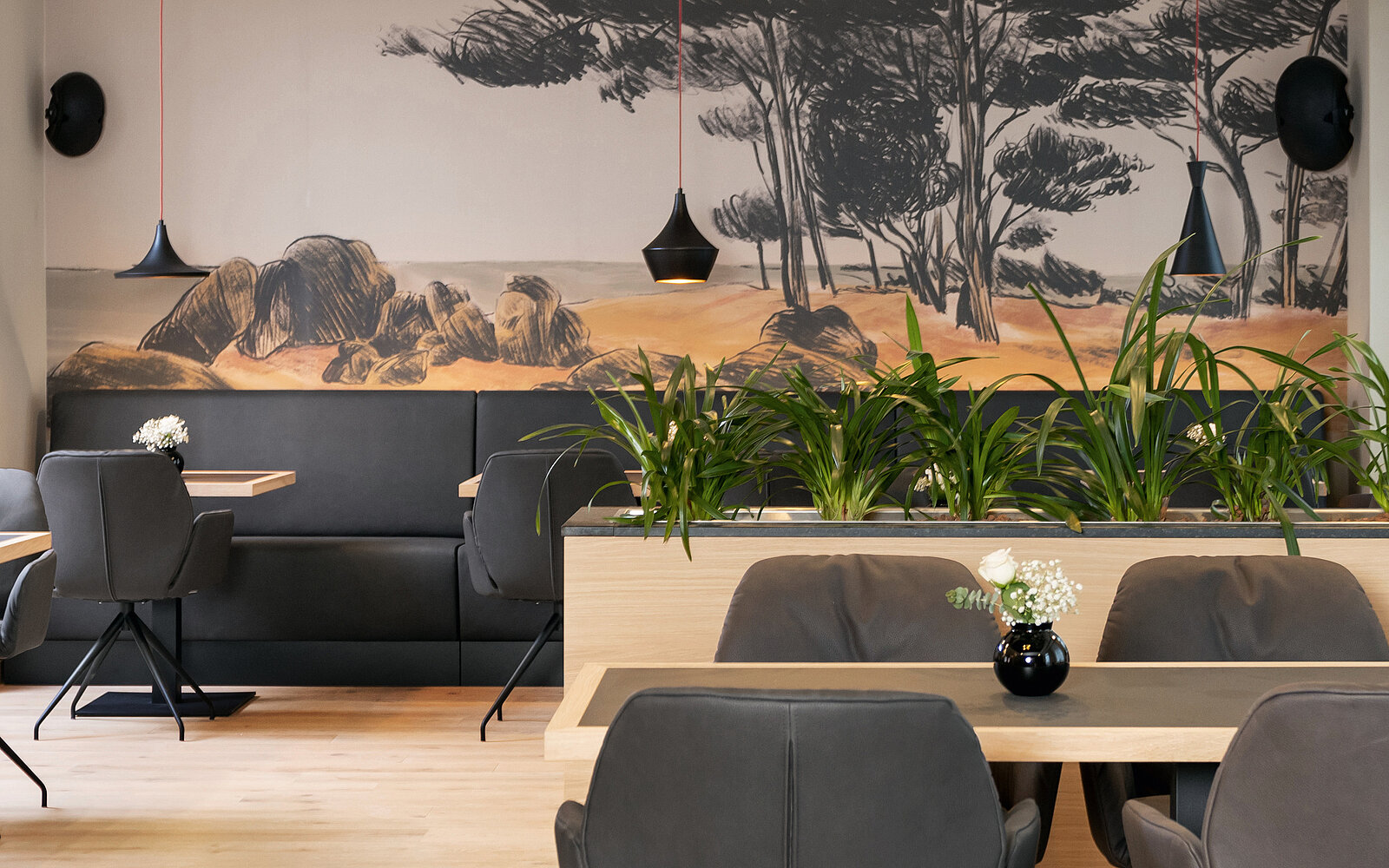 zieflekoch maakt Frühstücksraum Frühstück Holz Wandmalerei Tische Stühle Sitzbank