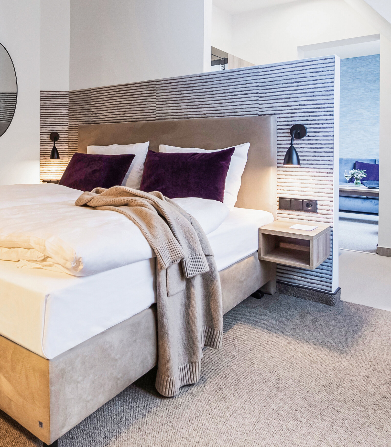 zieflekoch maakt Zimmer Bett Schlafzimmer Spiegel