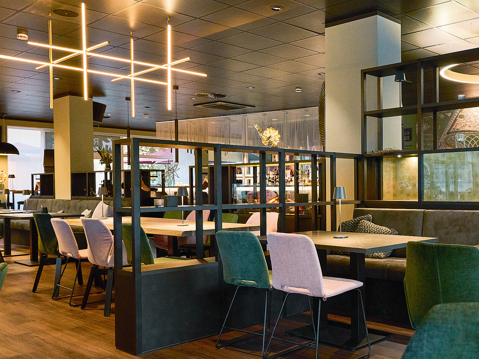 zieflekoch Rhönkitz Bar Restaurant Tische Stühle