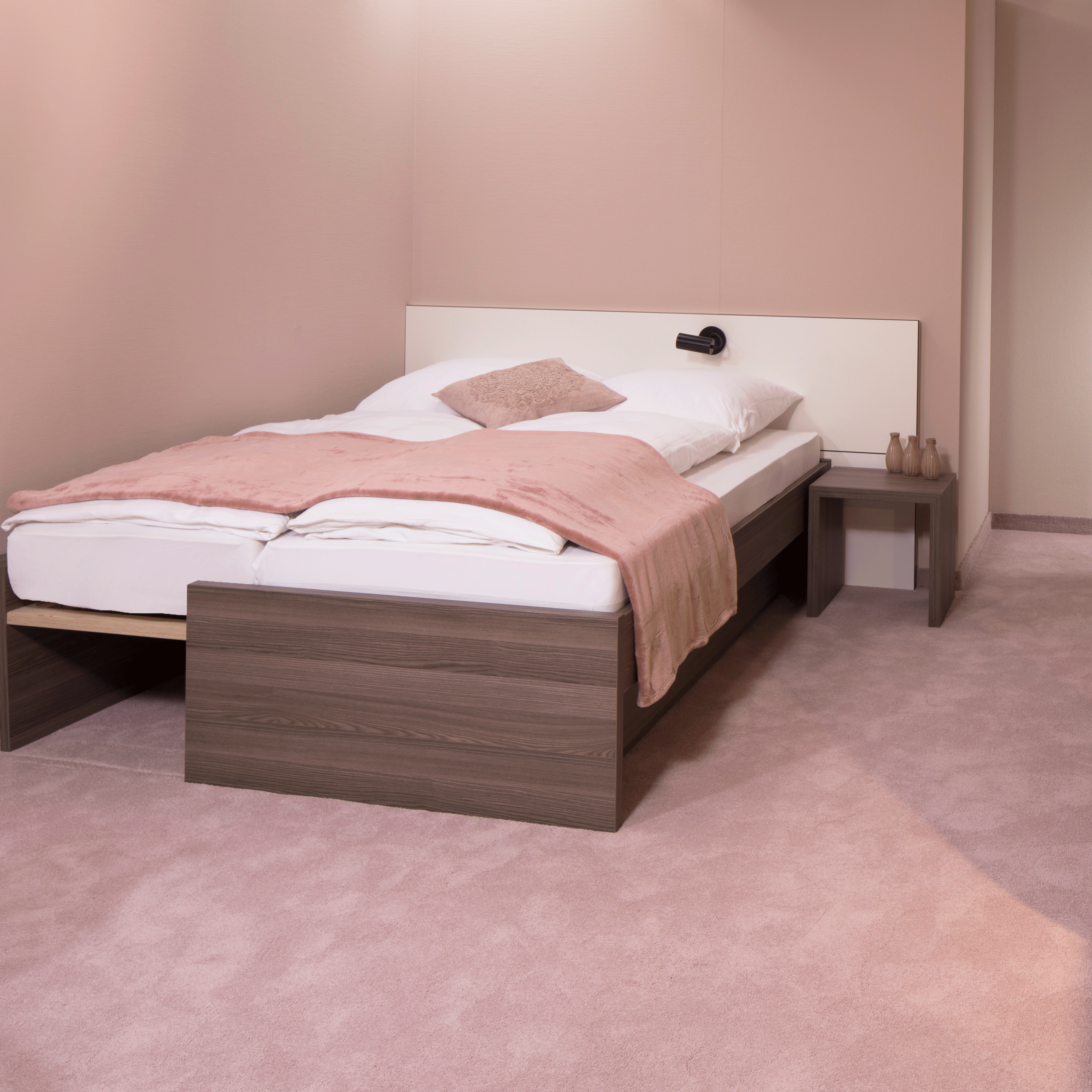 zieflekoch_musterzimmer_dobleto_gif_bett
